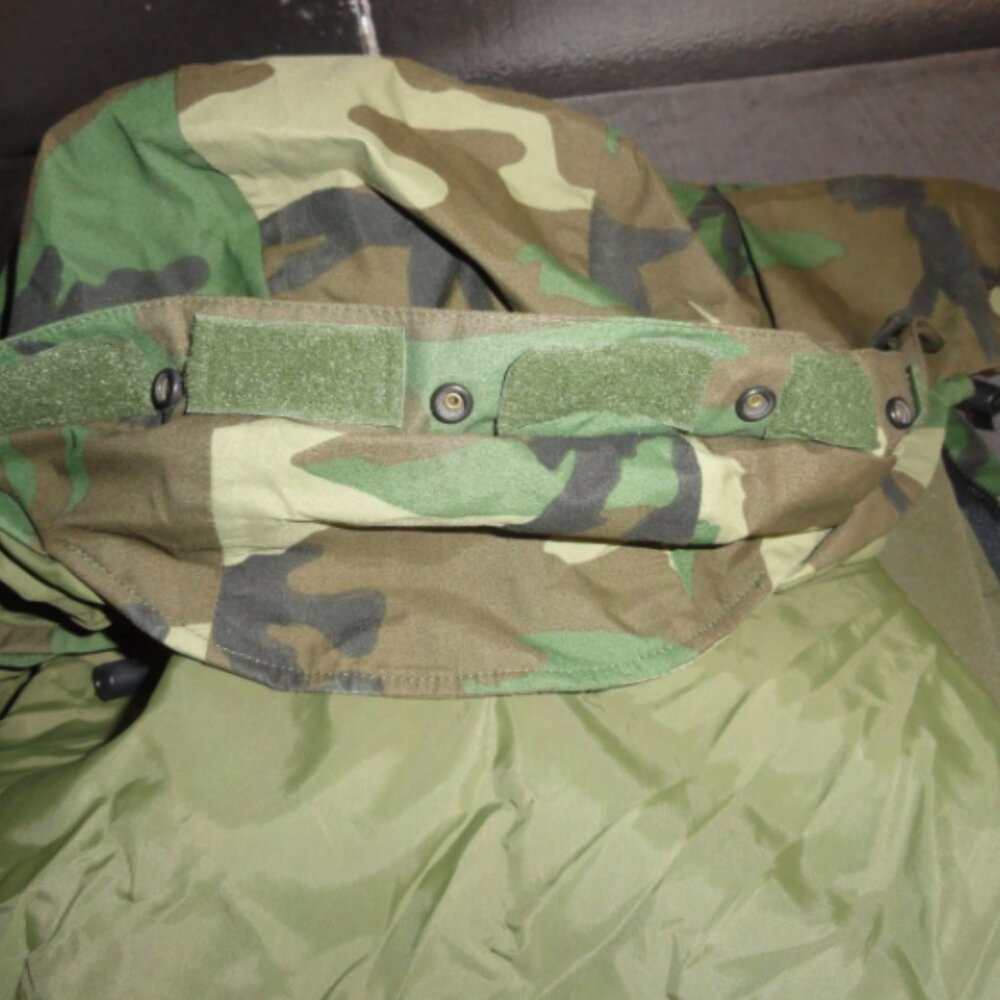 BDU WOODLAND CAMOUFLAGE szMEDIUM GORE-TEX PARKA COLD WX JACKET w/HOOD JM 288 - Picture 13 of 16